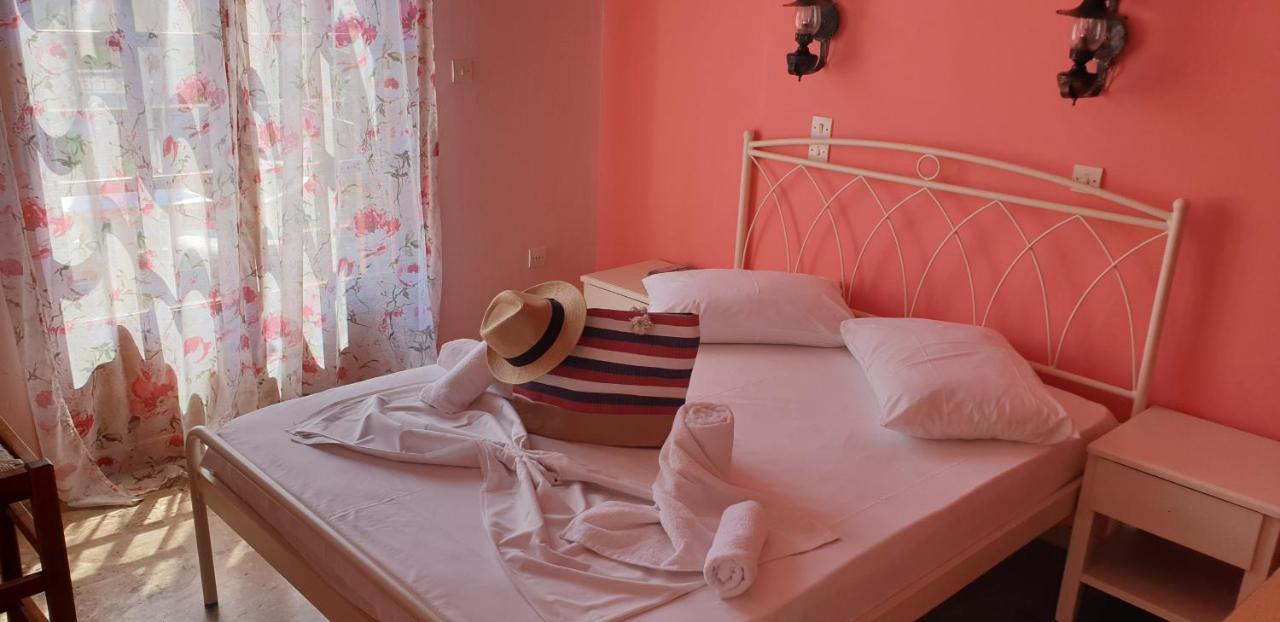 Ilios Apartments Poros Town Екстер'єр фото
