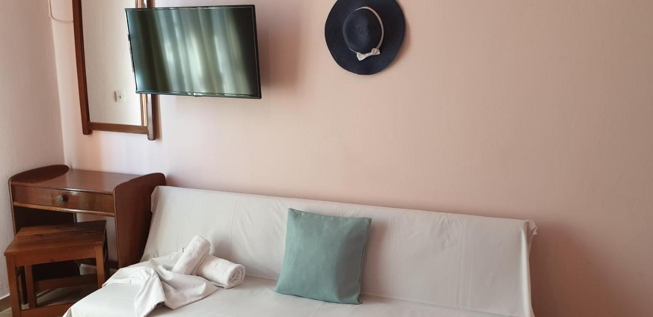 Ilios Apartments Poros Town Екстер'єр фото
