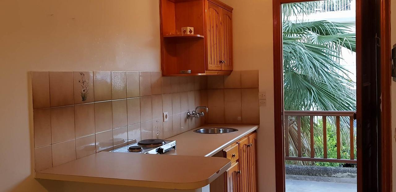 Ilios Apartments Poros Town Екстер'єр фото