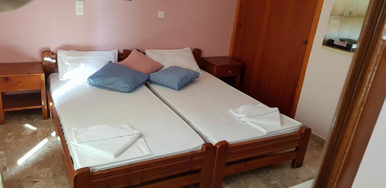 Ilios Apartments Poros Town Екстер'єр фото