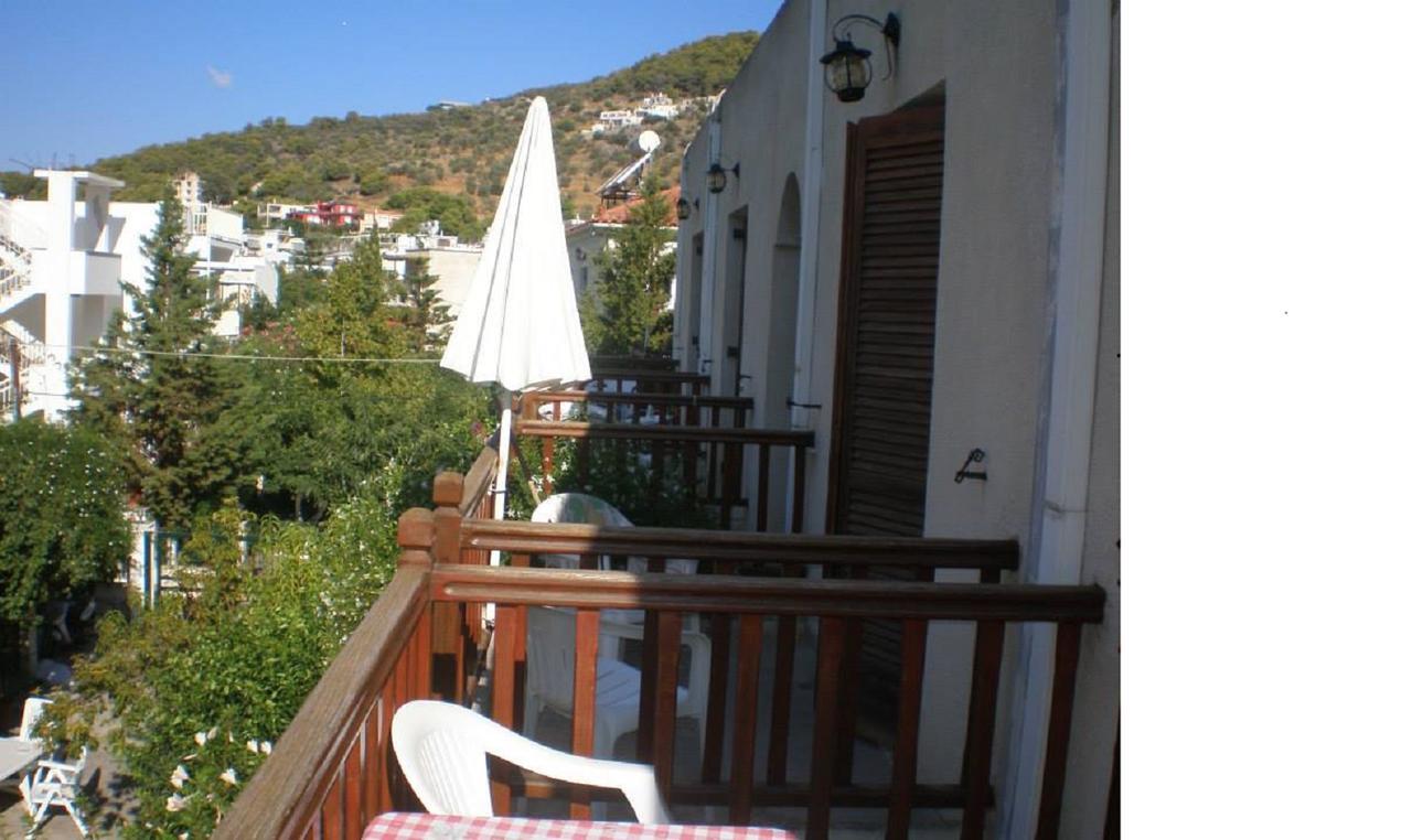 Ilios Apartments Poros Town Екстер'єр фото