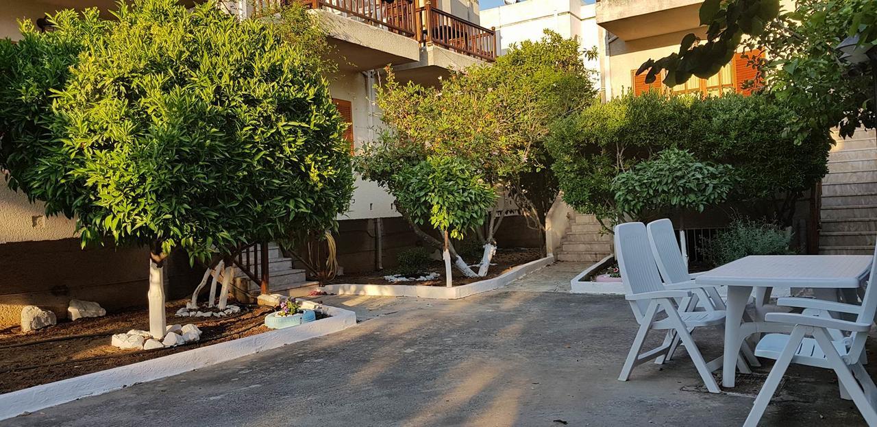 Ilios Apartments Poros Town Екстер'єр фото